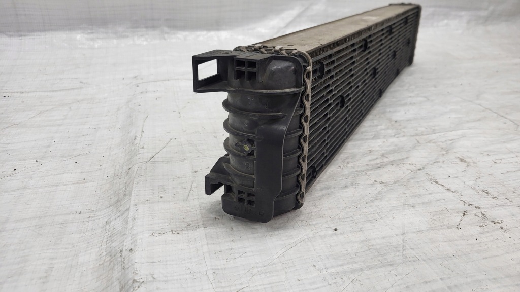 Купити Інтеркулер радіатор повітря audi a4 a5 a6 2.0 8w0145804