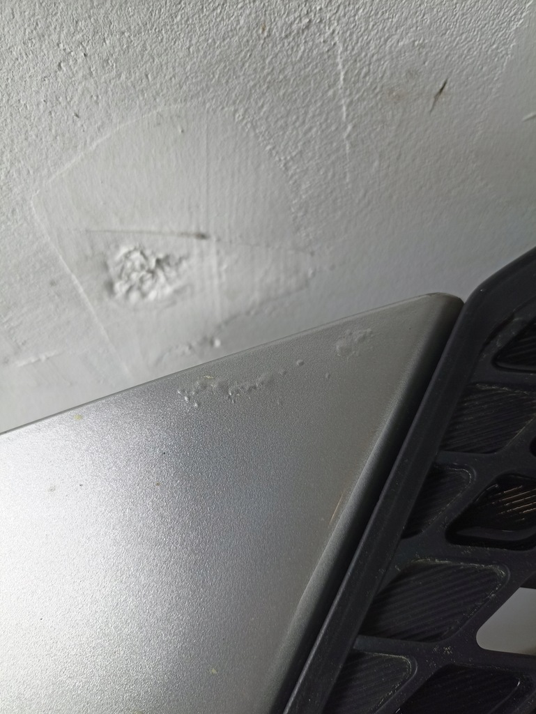 фото №9, Mazda 2 i капот кришка двигуна