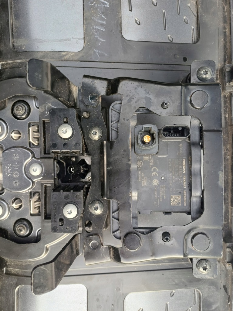 Бампер перед передний nissan ariya + решётка радиатора радар камера с Разборки