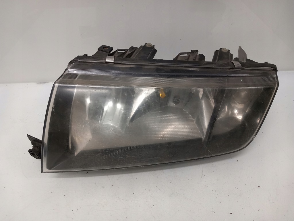 фото №1, Лампа передняя левая skoda fabia