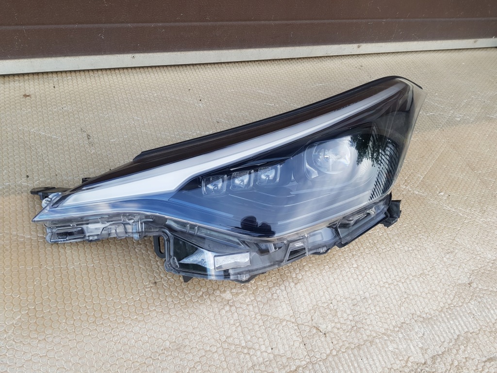 фото №1, Toyota chr lift лампа перед левая full led 19+