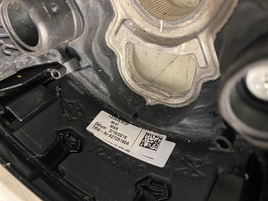 фото №14, Audi a4 b9 воздуховод кожа мультифункция 8w0419091e