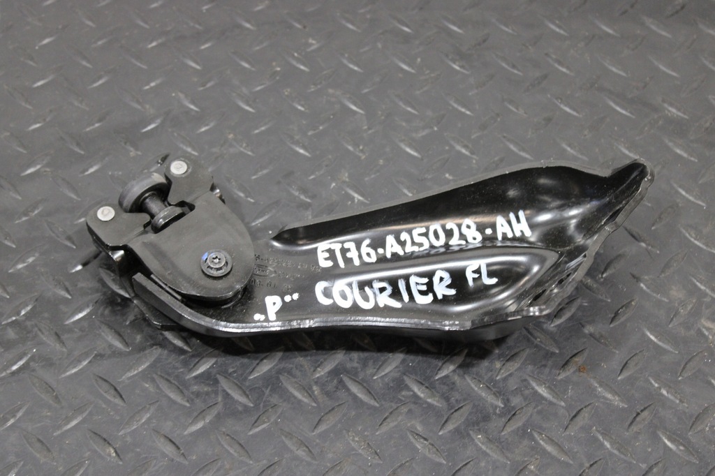 фото №1, Ролик двері права ford transit courier lift et76-a25028-ah