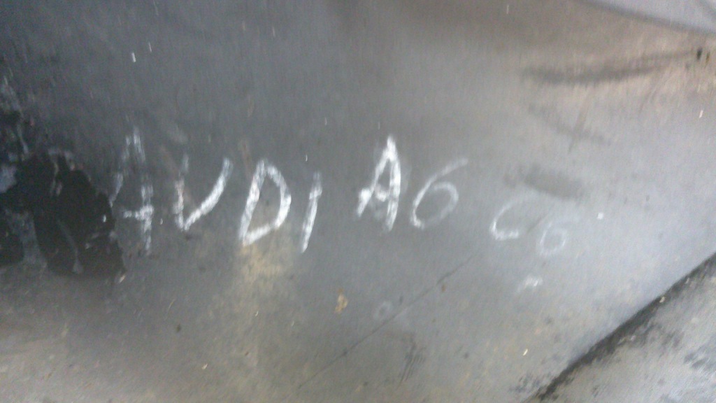 фото №9, Audi a6 c6 4f0 бампер перед передний 4f0807437e