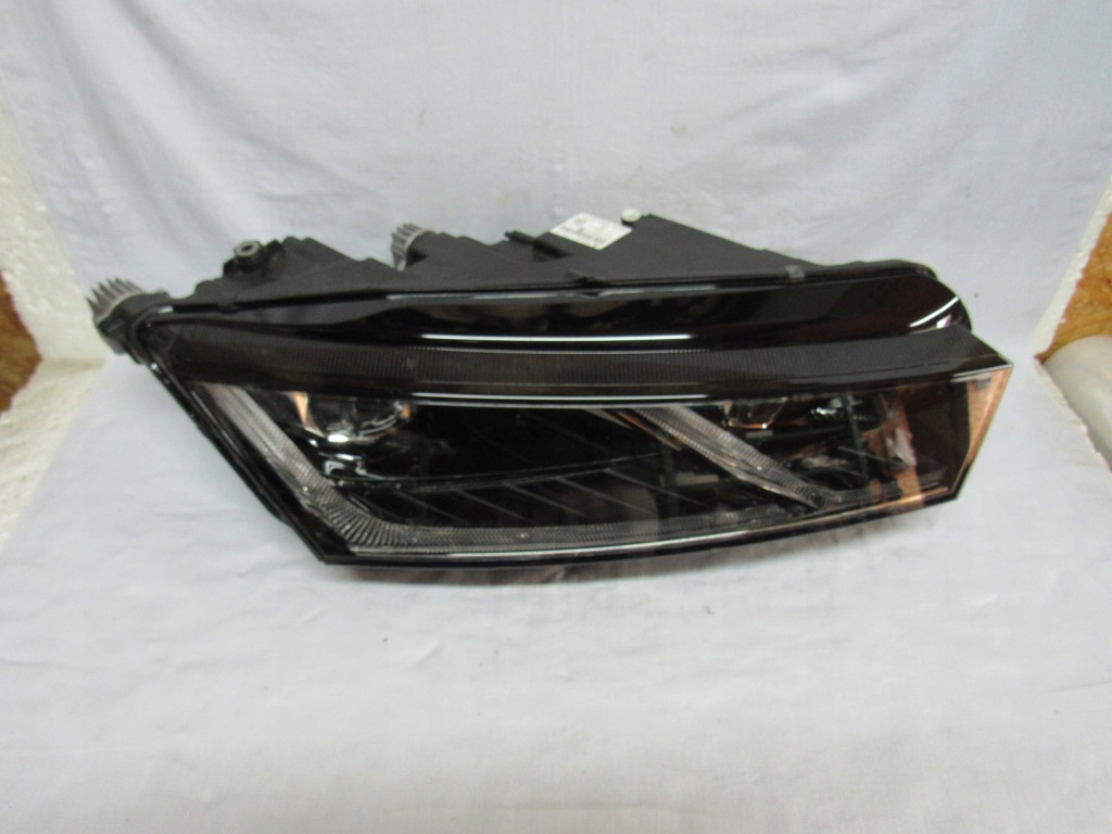 фото №1, Skoda оригинальный номер 5e4941016a лампа