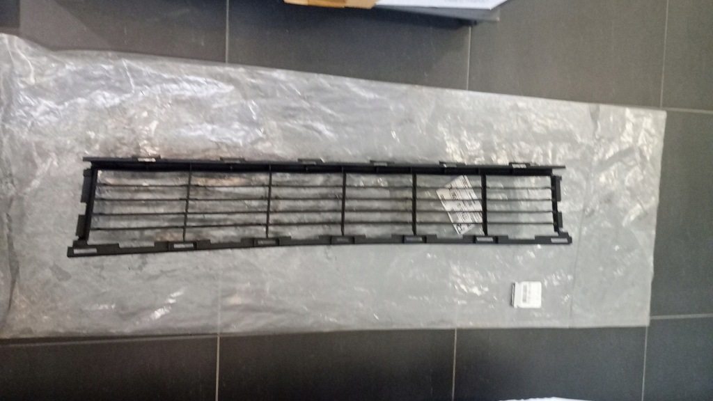 фото №1, Renault espace решётка радиатора радиатора оригинальный номер 7701053376