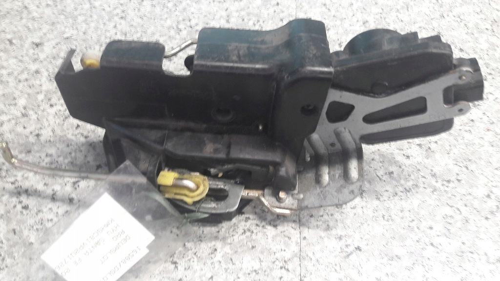 фото №7, Замок дверь правый задняя hyundai santa fe 02r 5pin