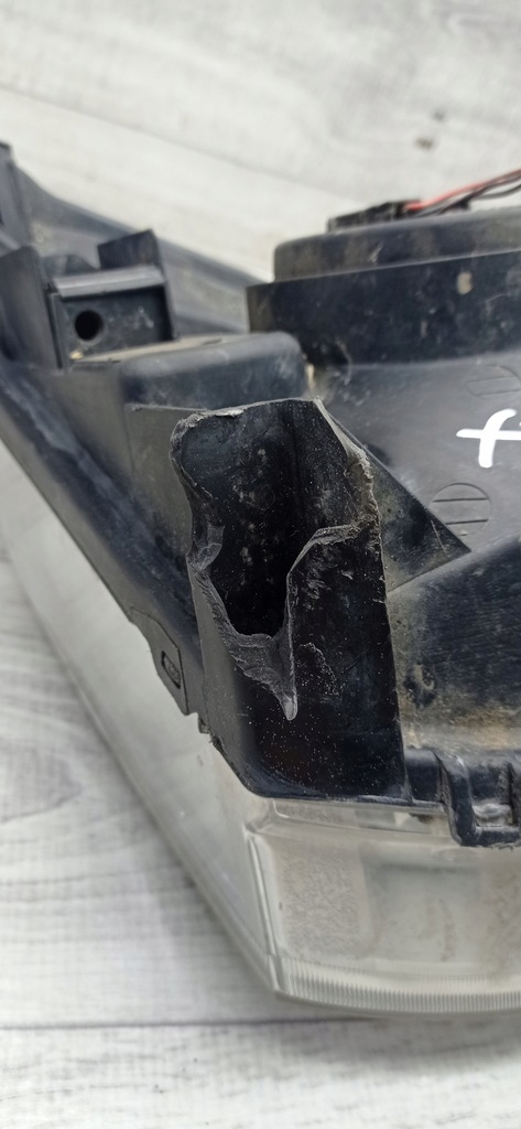 фото №13, Nissan x-trail t30 01-07 лампа левая перед europa - uszk крепления