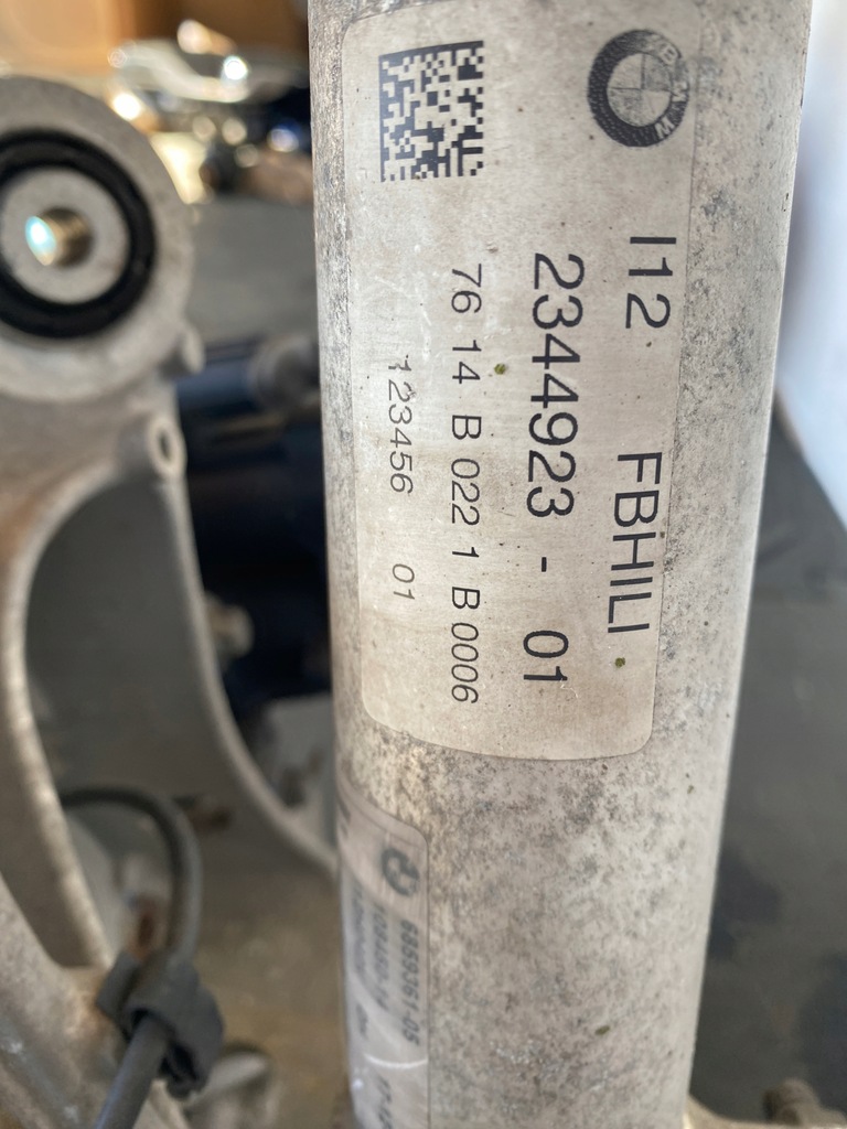 фото №10, Поворотний кулак амортизатор задня bmw i8