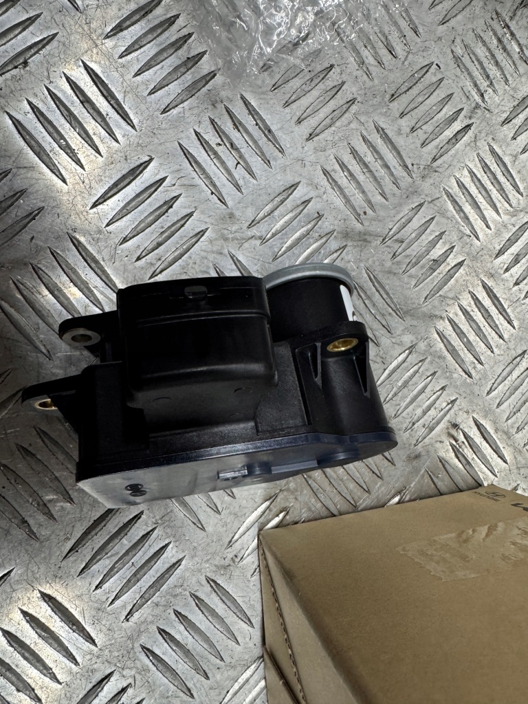 фото №8, Оригінальний клапан wirowy колектор впускний hyundai i30, i40 / kia 283202a600