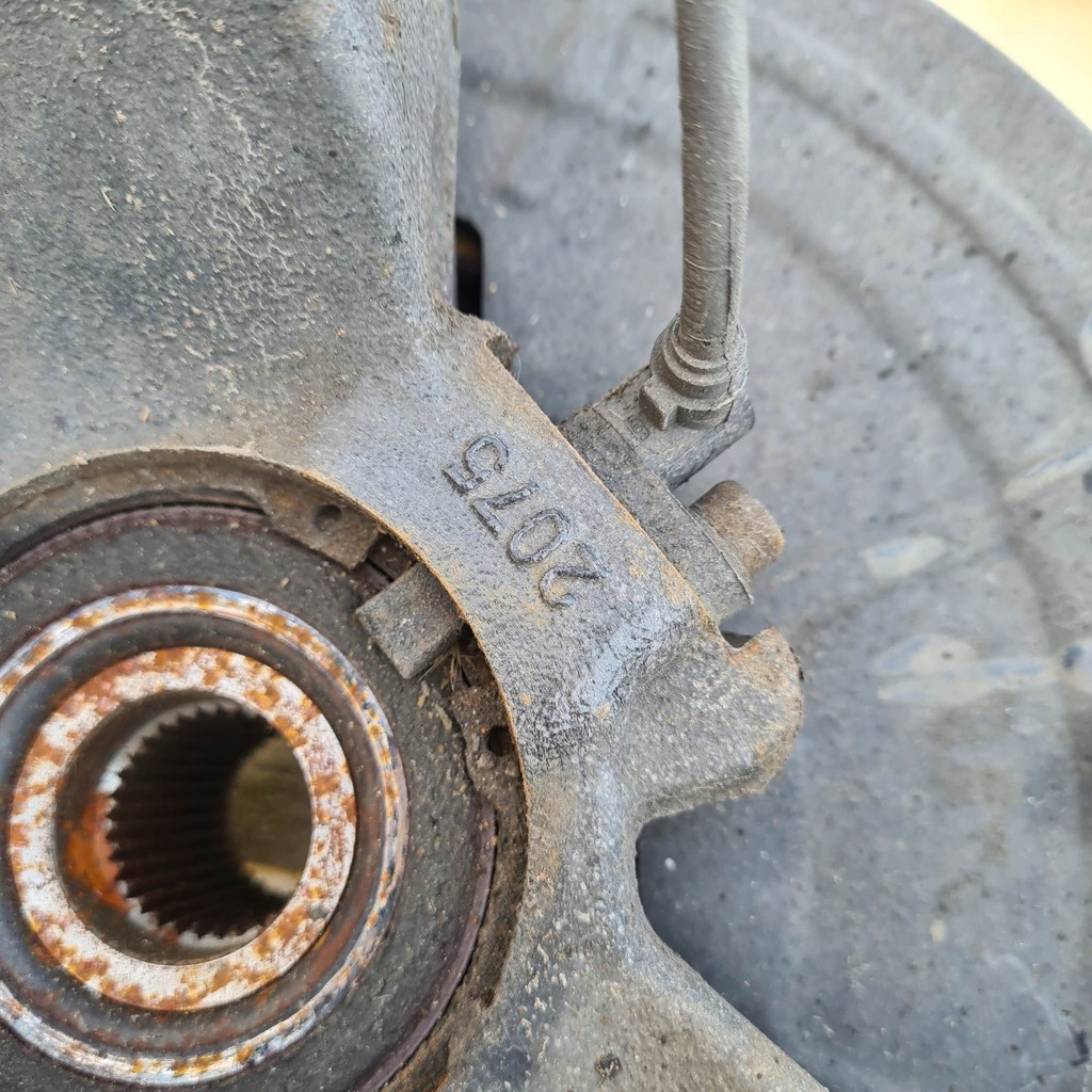 фото №5, Opel meriva b 1.4 поворотный кулак правая перед