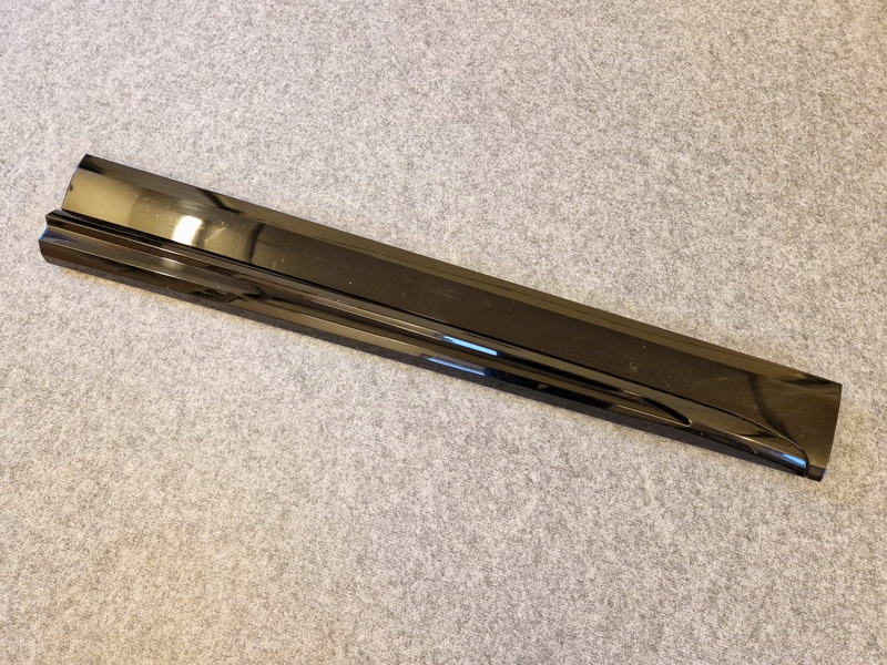 фото №1, Audi q5 s line 80a853960a молдинг права перед оригінальний номер