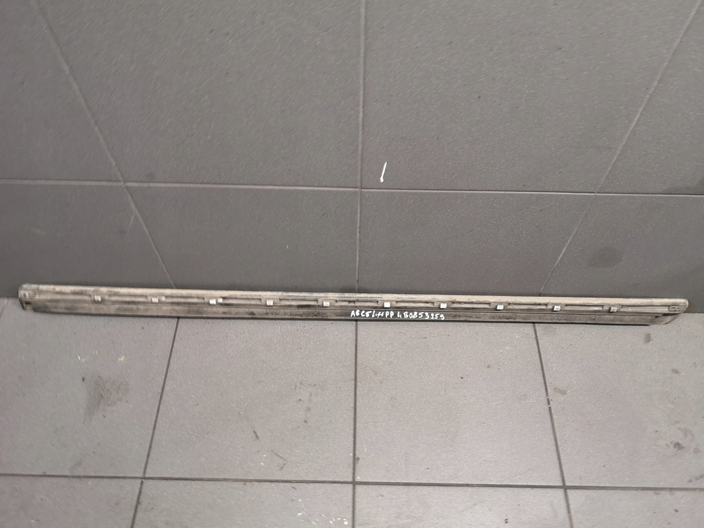 фото №8, Молдинг дверь правый задняя audi a6 c5 lift lx7z