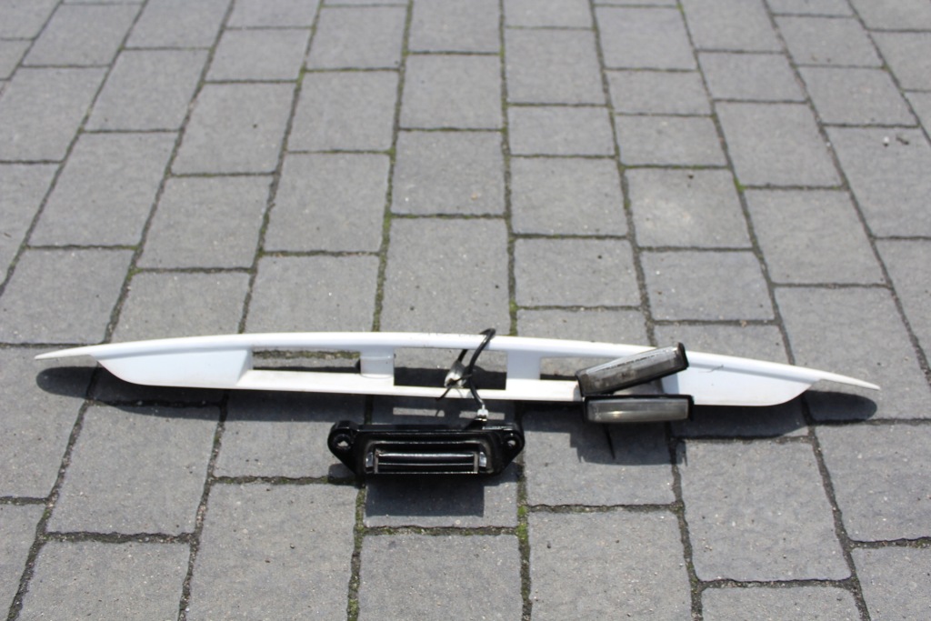 фото №1, Avensis verso молдинг накладка освещение номерного знака rej освещение контактор