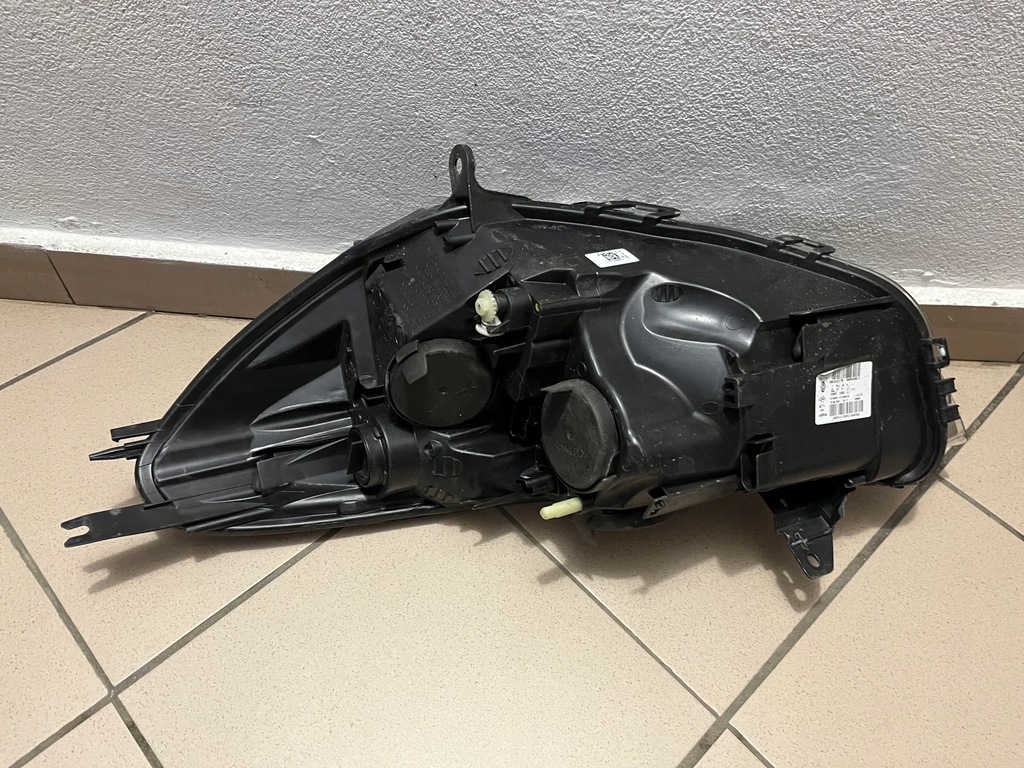 фото №16, Лампа передняя перед правая renault clio iv 4 12- 260103317r