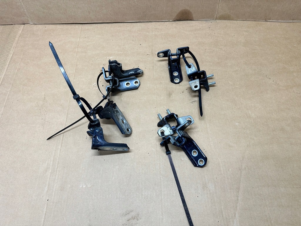 фото №1, Mitsubishi outlander iii петли дверь правый перед