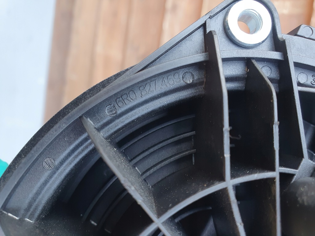 фото №8, Ручка кришки багажника vw passat b7 6r0827469