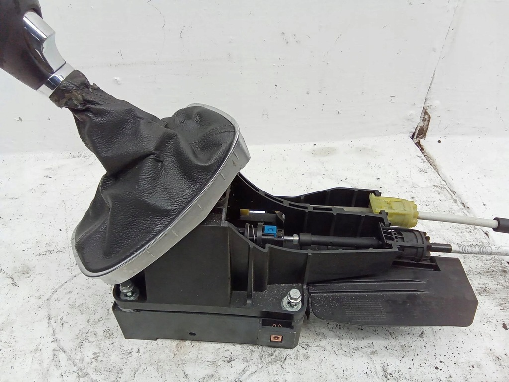 фото №6, Opel insignia a 2009 домкрат переключения передач / верхний