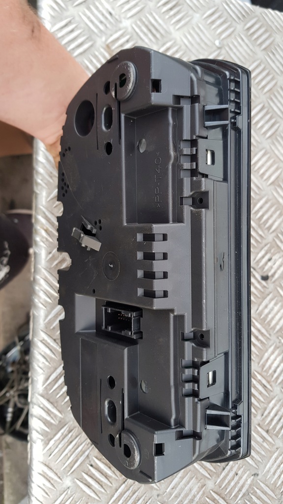 фото №13, Bmw e90 e91 2.0d счетчик приборная панель 1025350