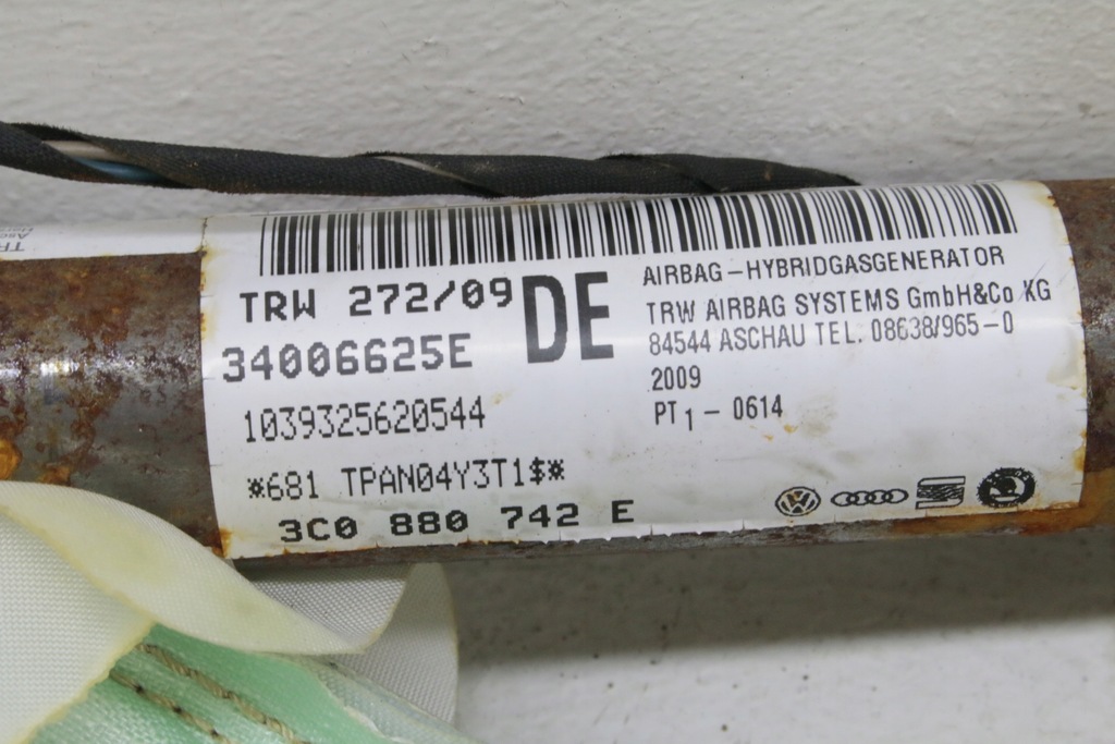 фото №4, Шторка безпеки passat b7