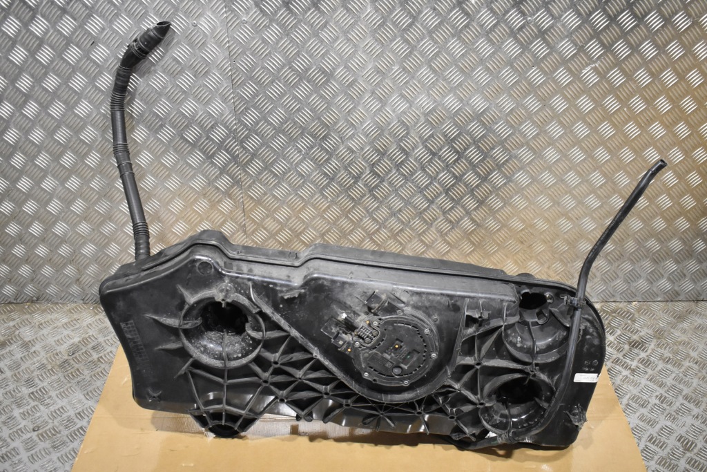 фото №1, Idealny бак adblue mercedes w167 1