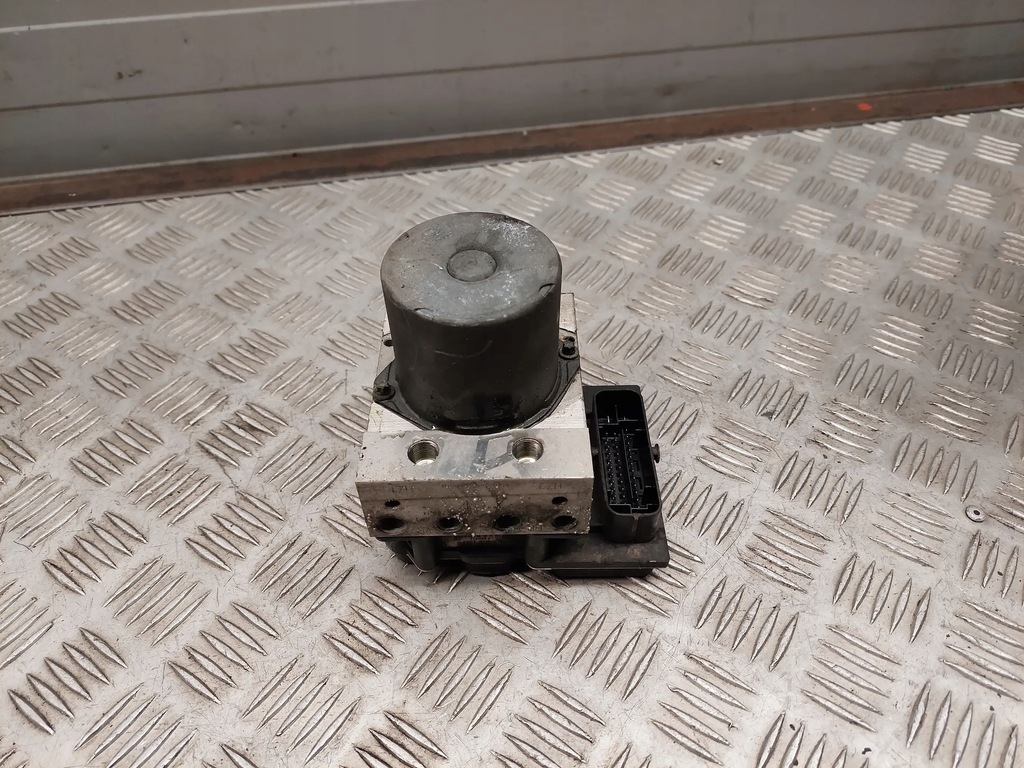 фото №1, Porsche panamera 970 2012 насос abs