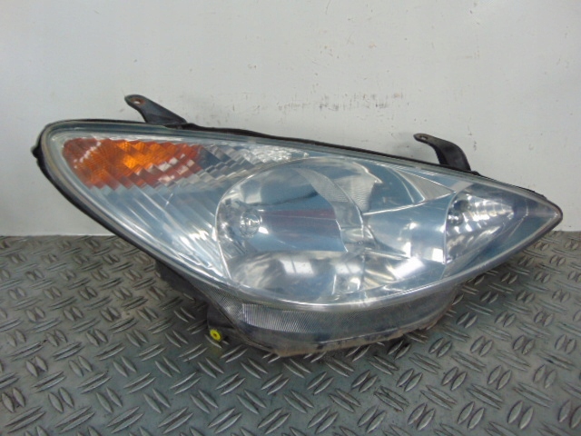 фото №1, Фара правий toyota previa 01r