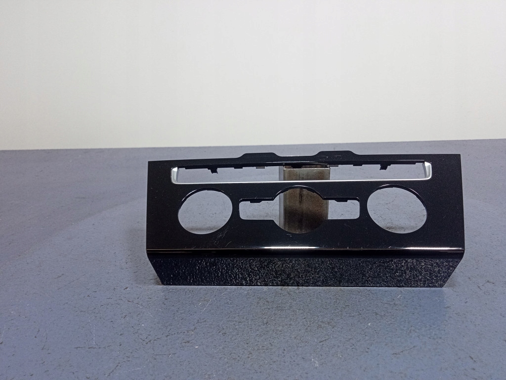 фото №1, Vw arteon рамка молдинг панель кондиционера 3g1863042