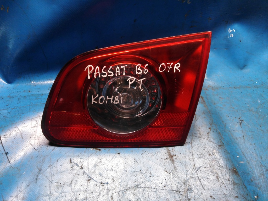 фото №1, Лампа крышки правый задняя vw passat b6 kombi