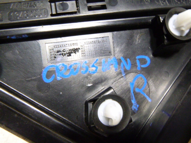 фото №2, Opel crossland x трикутник крила правий