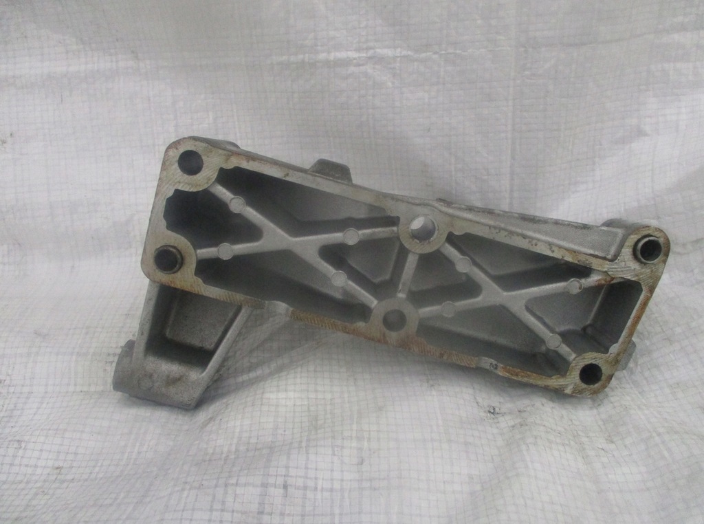 фото №1, Кронштейн кронштейн двигателя iveco daily vi 3.0 hpi e6