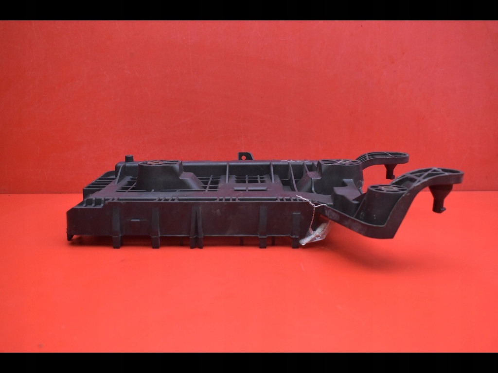 Основание аккумулятор 1km915333 vw golf 6 vi 1.6 tdi 105 km 08-15 Недорого