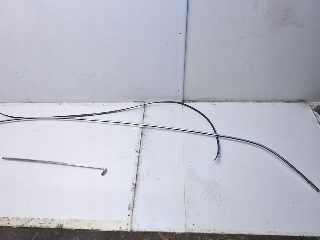 фото №11, Молдинг кузовна ліва audi a6 c6 avant