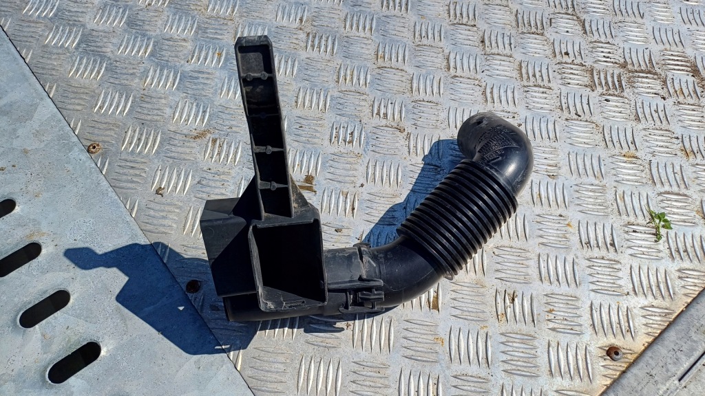 фото №1, Citroen c4 cactus 1.2 b шланг повітря 9670851780