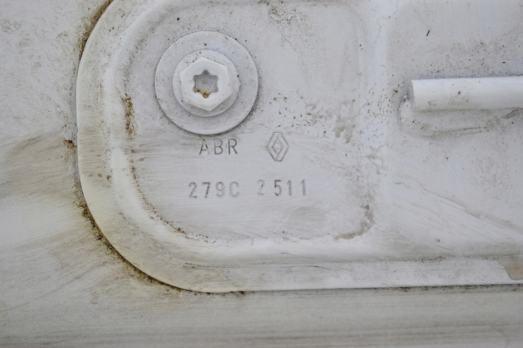 фото №5, Капот крышка двигателя renault clio iii 3