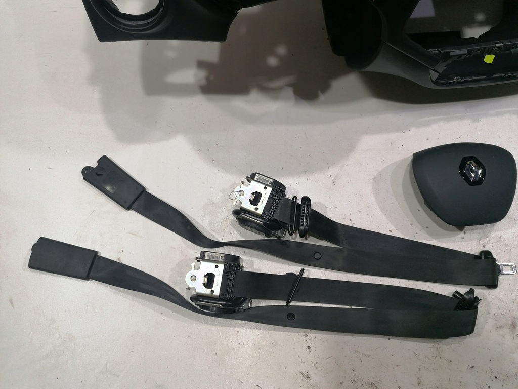 фото №8, Renault captur i lift 2018 приборная панель консоль подушка безопасности подушки безопасности ремни восстановление