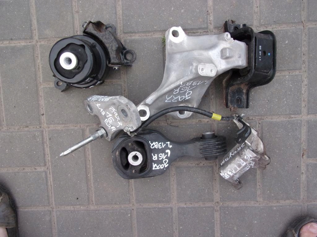 фото №1, Honda jazz iv 2016r кронштейн подушка двигателя винтик