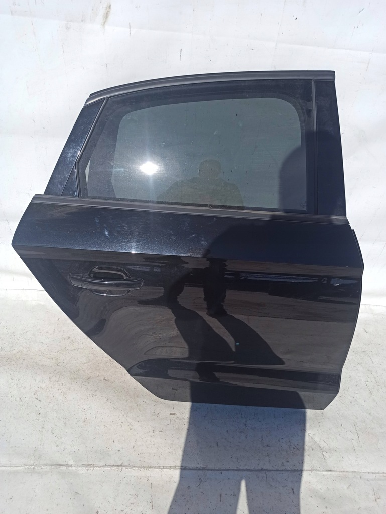 фото №1, Audi a3 8v5 sedan дверь правый задняя задние правое