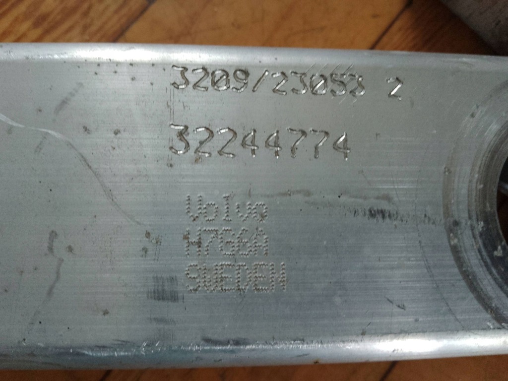 фото №3, Volvo xc90 ii pas передній góra