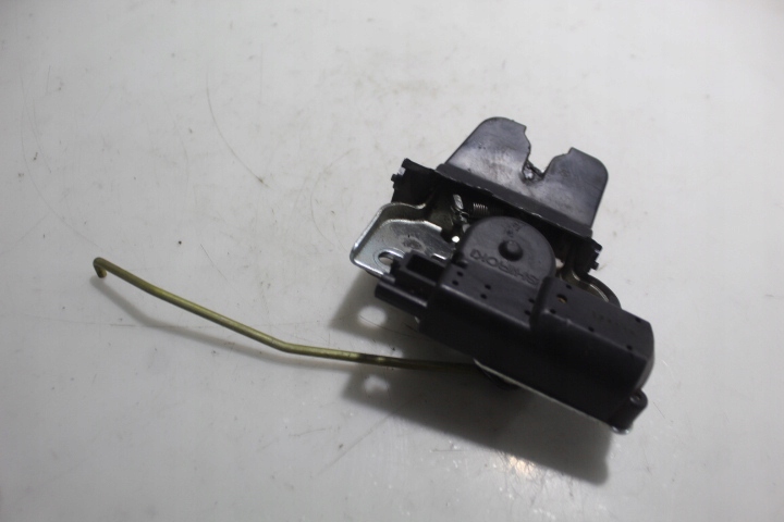 фото №1, Замок кришки багажника lexus is i