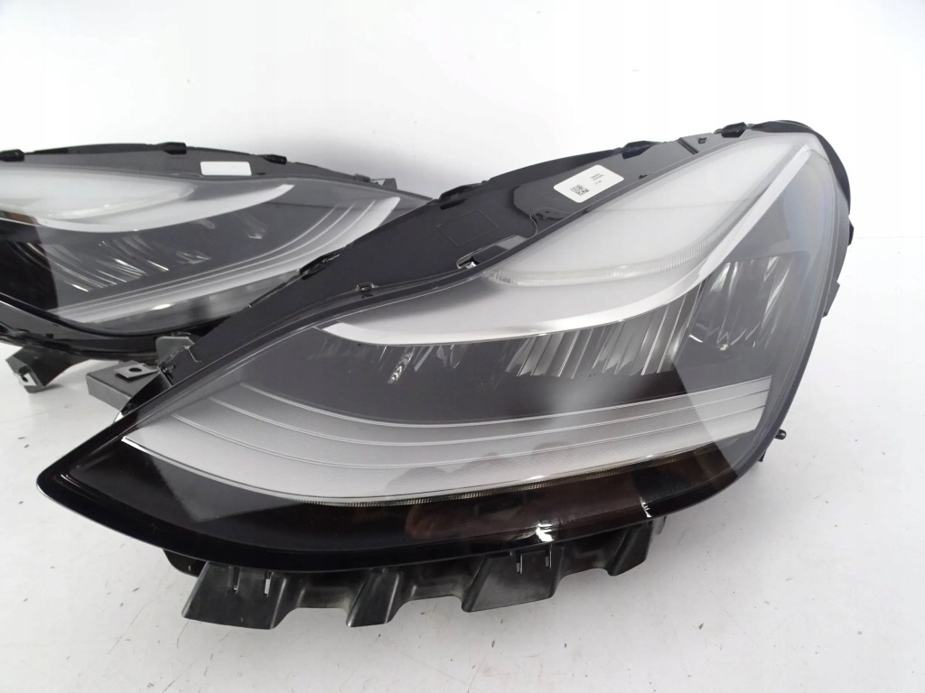 фото №2, Лампа перед передняя левая tesla 3 full led