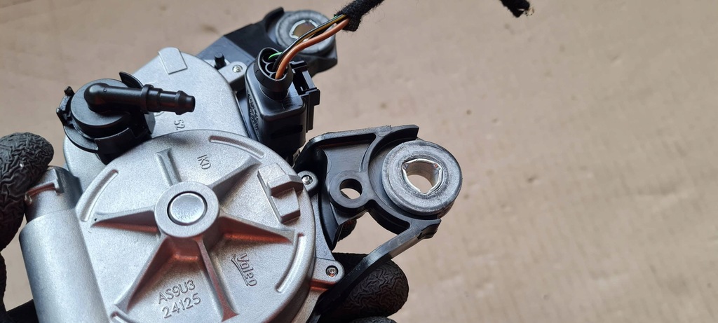 фото №10, Sq8 4m rsq8 q8 моторчик дворники крышки багажника задняя 4k9955711 a6 c8