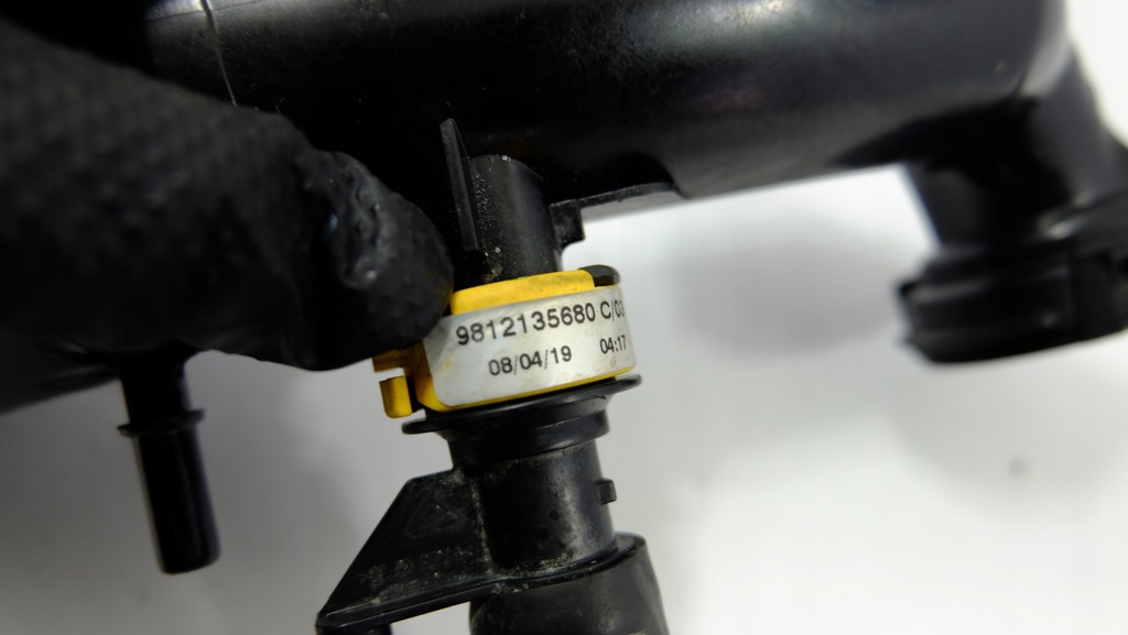 фото №6, Citroen c4 cactus 1.2 thp труба шланг повітря 9824569380