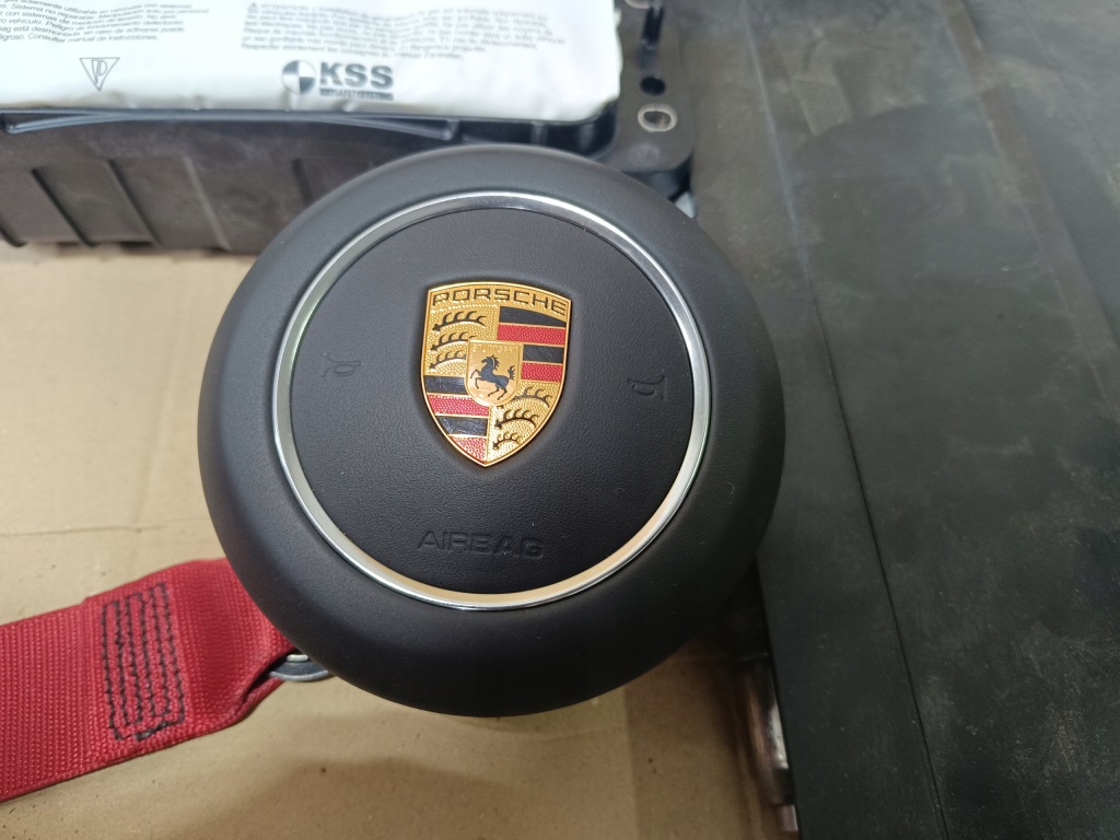 фото №8, Консоль панель приладів подушка безпеки ремені panamera 971 gts