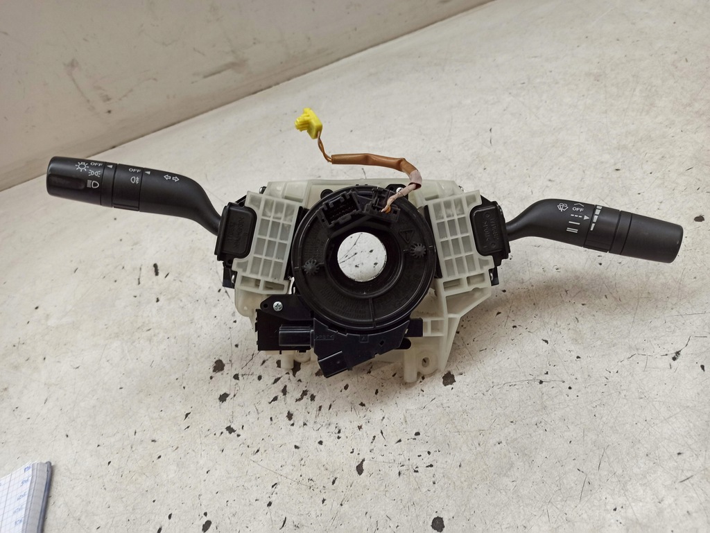 фото №1, Mazda 3 перемикач комбінований 17g673