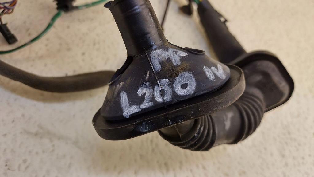 фото №6, Mitsubishi l200 4 iv lift 10-15 жгут электропроводка дверь правый перед 851b689