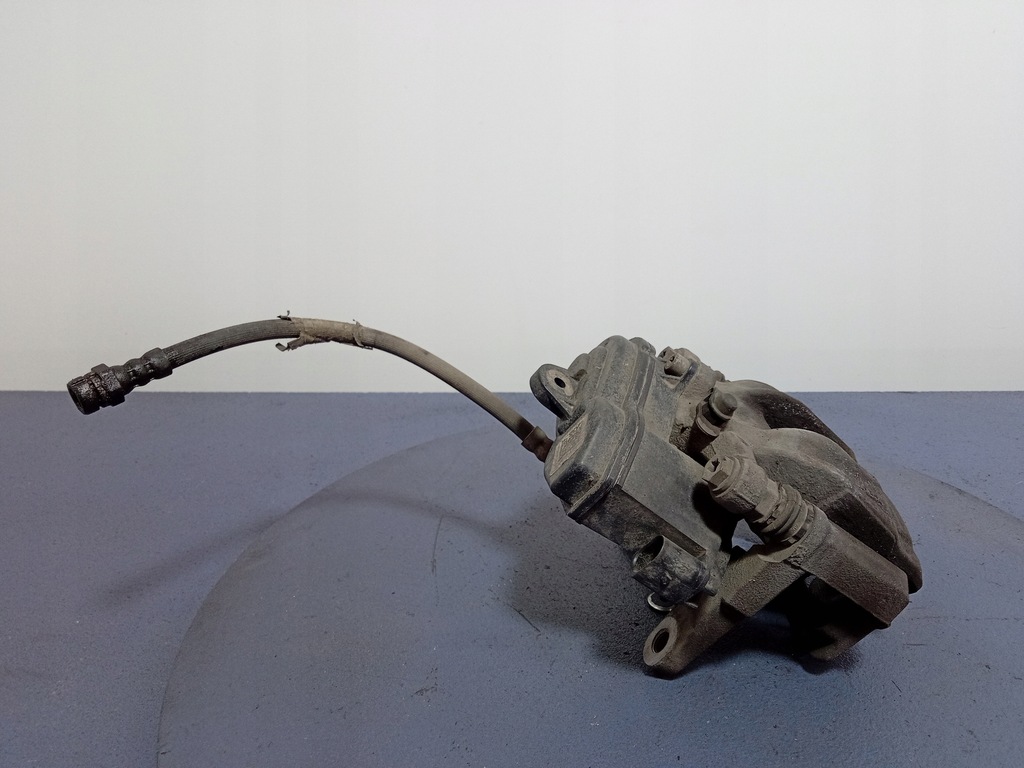 фото №4, Audi a4 b9 3.0 tdi 272 km суппорт задняя правый скоба