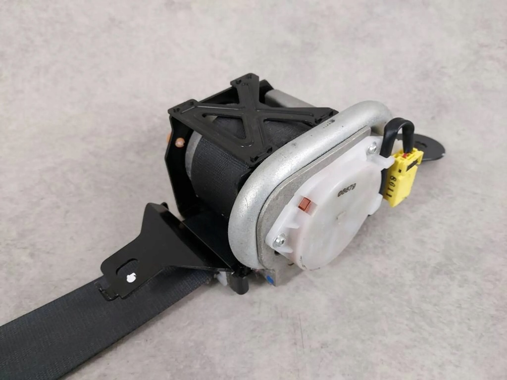 фото №6, Pas натягувач правий перед honda jazz iii 08-15