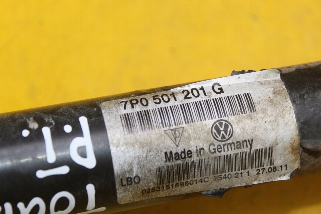 Приводной вал правая  задний audi porsche cayenne 2 touareg 7p0501201g Недорого