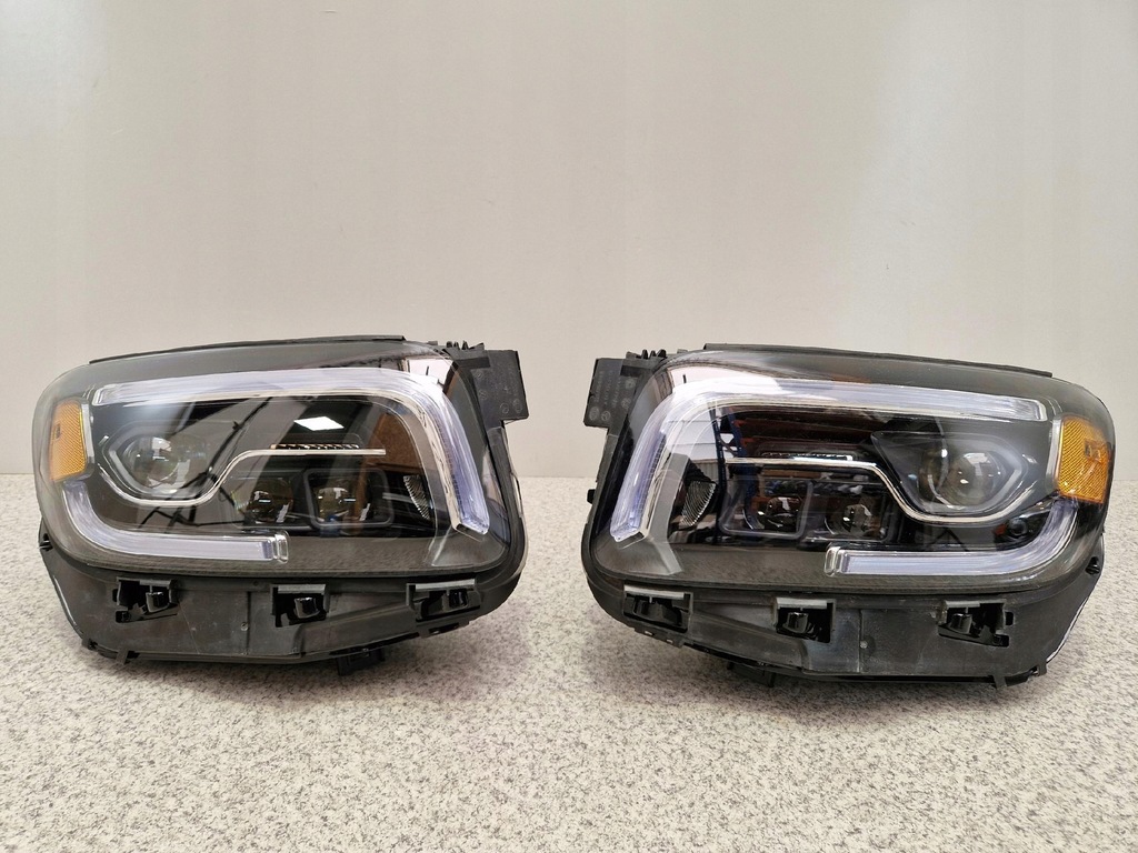 фото №1, Mercedes glb w247 x247 лампы передние левая правая комплект multibeam led usa